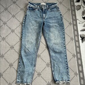 Abercrombie & Fitch The Mom High Rise Stone Washed Blue Jeans